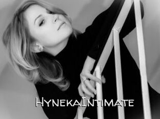 HynekaIntimate