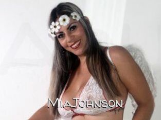 Mia_Johnson